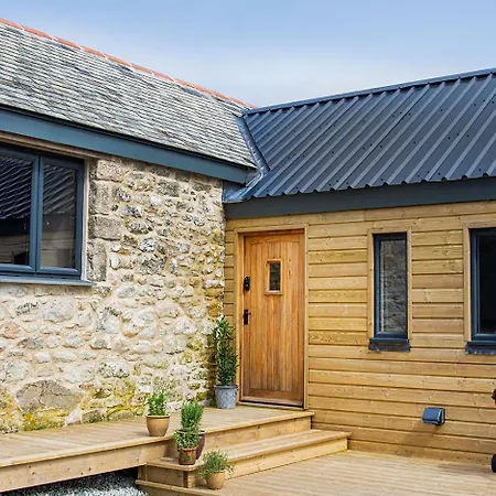 Cusgarne Manor Self-catering - Adults Only * Truro