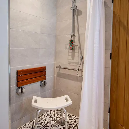 Cusgarne Manor Self-catering - Adults Only *