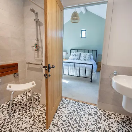 Cusgarne Manor Self-catering - Adults Only Truro